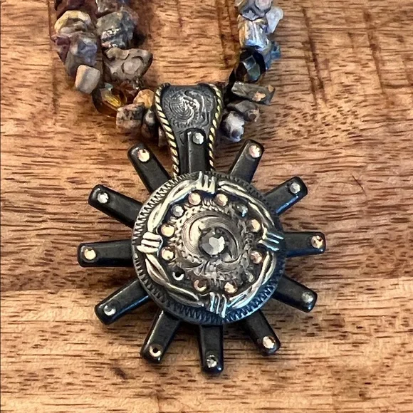 Western Jasper Beaded Necklace with Sunburst Concho Spur Pendant - Picture 3 of 6